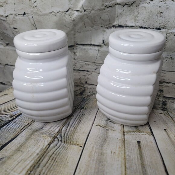 Vintage Alco White Ceramic Beehive Canister Set of 2 Appx 6 x 5 Inches - Picture 2 of 7